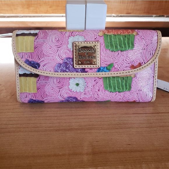 Dooney & Bourke Handbags - Dooney &Bourke Cupcakes Continental Clutch